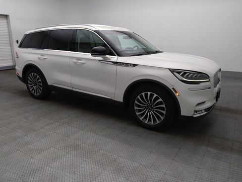 Used 2020 Lincoln Aviator Reserve image 11