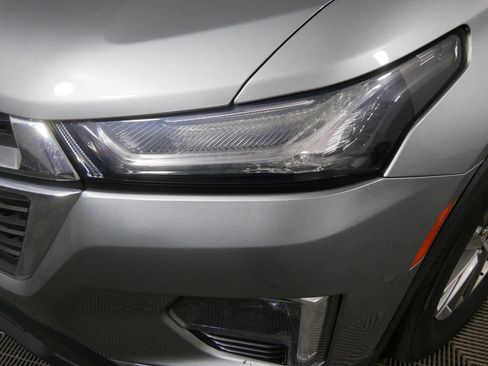 Used 2023 Chevrolet Traverse LT AWD/4WD image 12