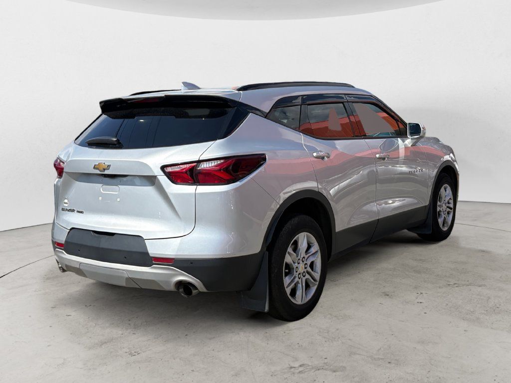 Used 2019 Chevrolet Blazer LT w/ Sound & Technology Package AWD/4WD image 3