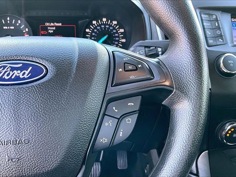 Used 2019 Ford Edge SE w/ SE Fleet Driver's Package image 19