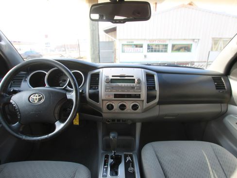 Used 2009 Toyota Tacoma PreRunner image 13