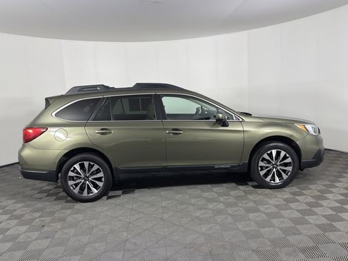 Used 2016 Subaru Outback 2.5i Limited image 29
