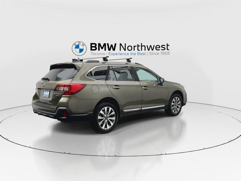 Used 2019 Subaru Outback 3.6R Touring w/ Popular Package #3A image 3