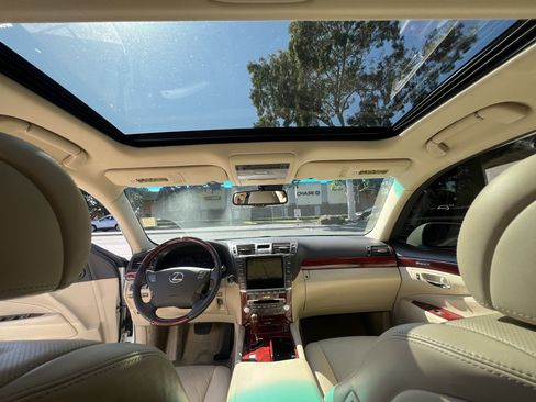 Used 2012 Lexus LS 460 w/ Luxury Value Edition image 11