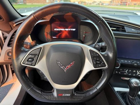 Used 2015 Chevrolet Corvette Z06 w/ 2LZ Preferred Equipment Group RWD image 34