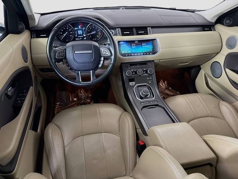 Used 2018 Land Rover Range Rover Evoque SE image 15