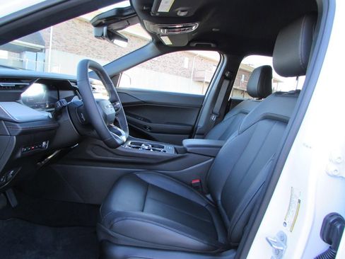 New 2026 Jeep Cherokee Limited image 13