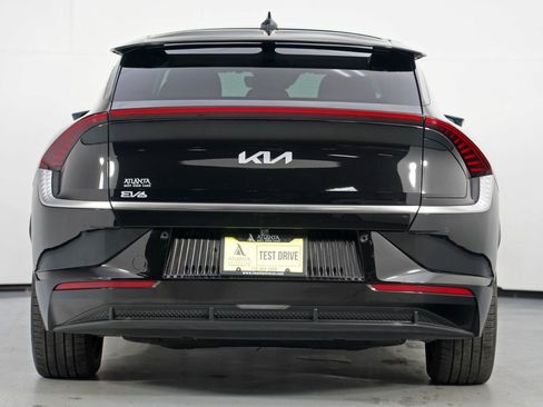 Used 2022 Kia EV6 Wind RWD image 10