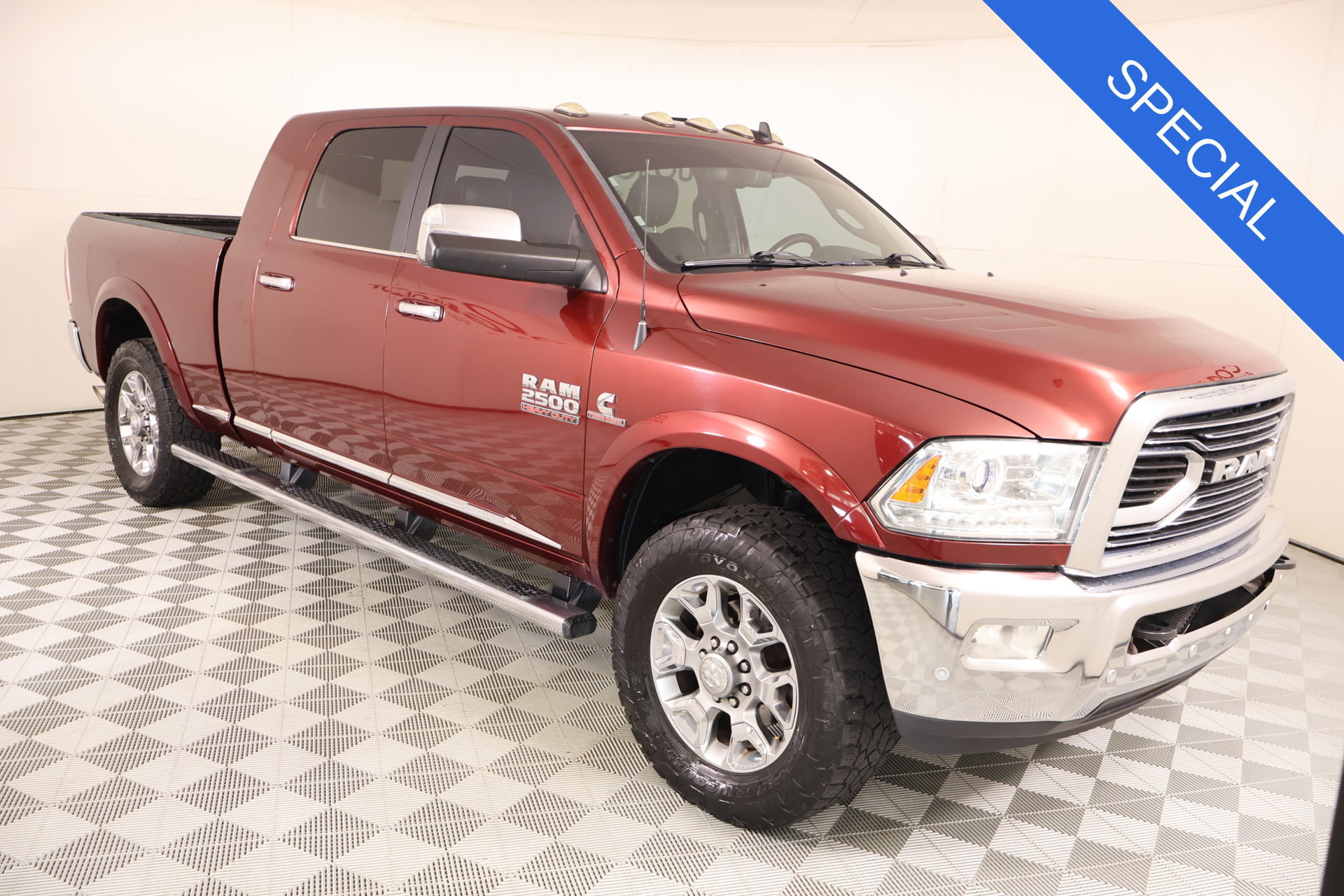 Used 2018 RAM 2500 Limited AWD/4WD image 1