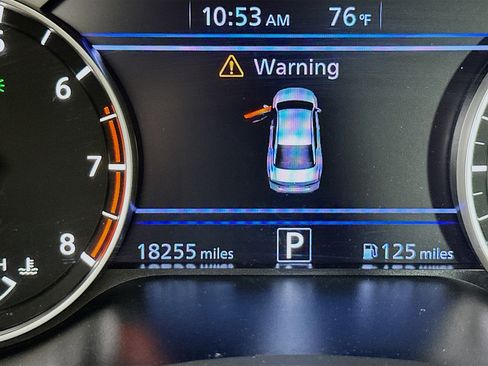 Used 2025 Nissan Altima 2.5 SV FWD image 19