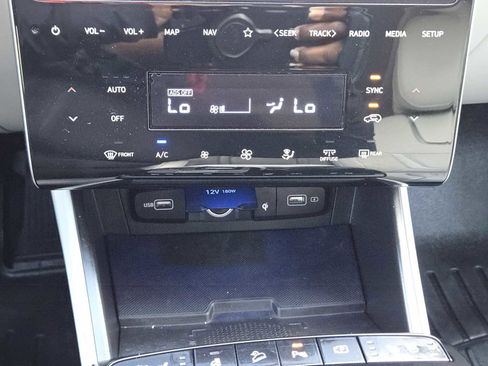 Certified 2022 Hyundai Tucson Limited image 18