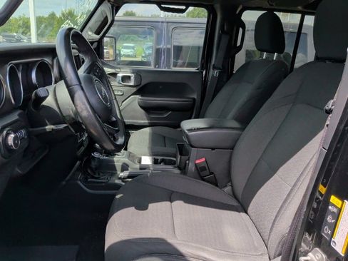 Used 2021 Jeep Wrangler Unlimited Sport AWD/4WD image 9