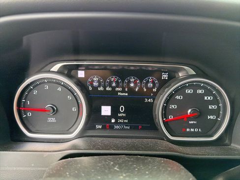 Used 2021 Chevrolet Silverado 1500 High Country image 11