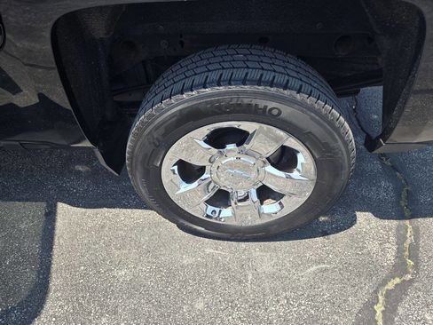 Used 2018 Chevrolet Silverado 1500 LT w/ LT Eassist Package image 29