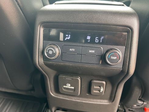 Used 2019 GMC Acadia SLT AWD/4WD image 17
