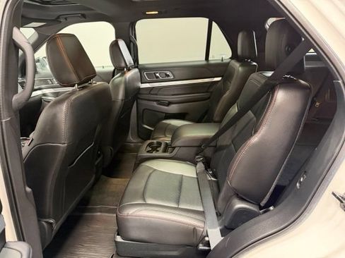 Used 2018 Ford Explorer Sport w/ Equipment Group 401A AWD/4WD image 18