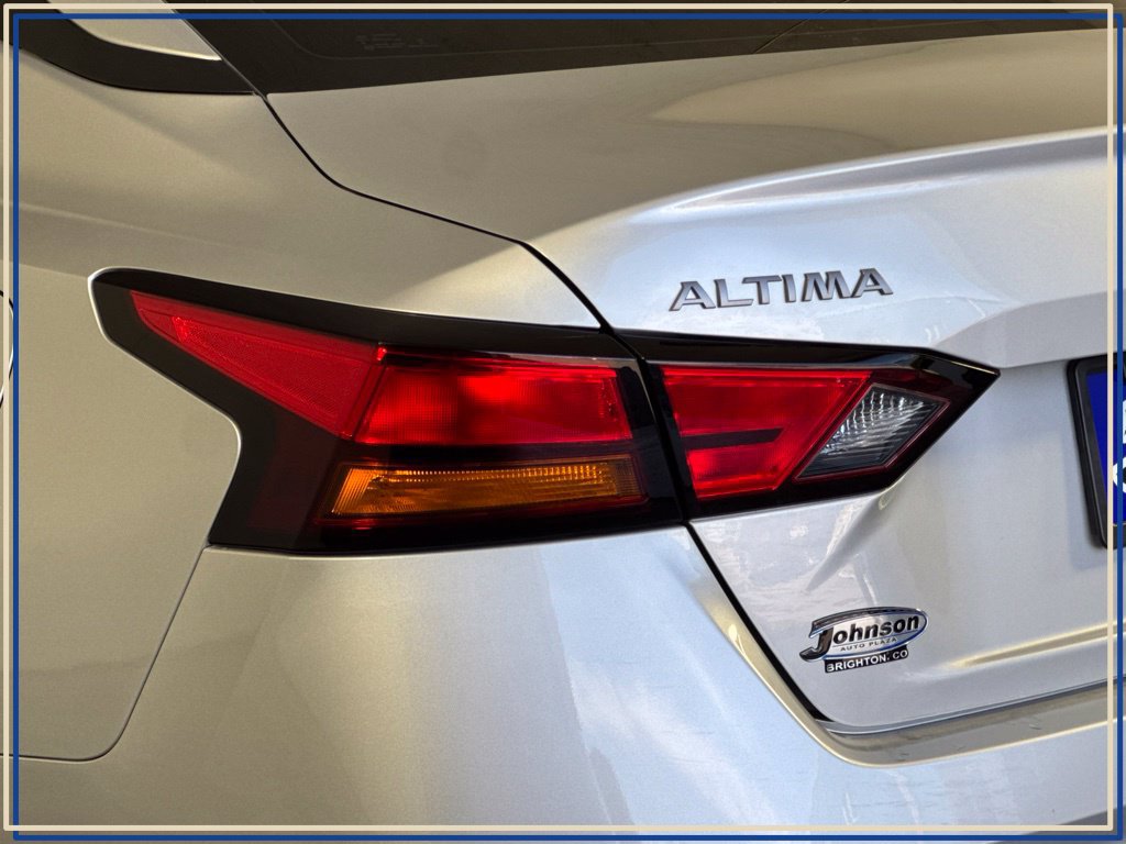 Used 2024 Nissan Altima 2.5 S FWD image 12