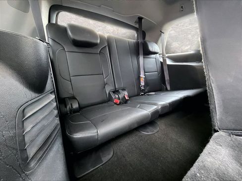 Used 2017 GMC Yukon SLT image 25