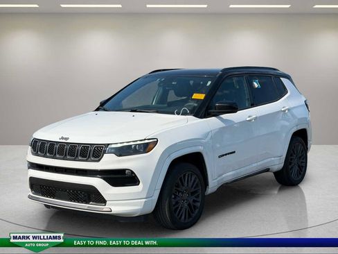 Used 2023 Jeep Compass High Altitude AWD/4WD image 2