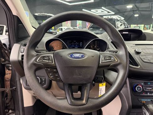 Used 2018 Ford Escape SE FWD image 10