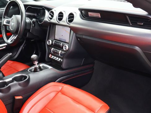Used 2022 Ford Mustang GT Premium w/ Equipment Group 401A RWD image 16