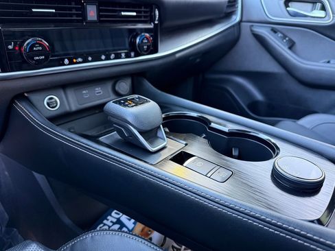 Certified 2023 Nissan Rogue Platinum image 30