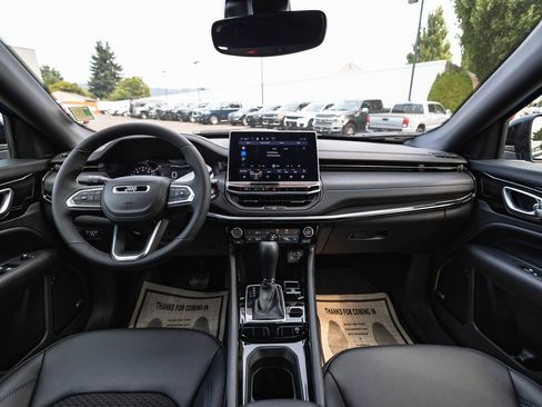 New 2025 Jeep Compass Latitude w/ Sun & Sound Group image 21