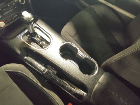 Used 2017 Ford Mustang Coupe image 26