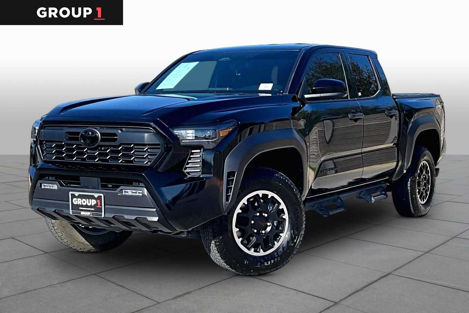 Used 2025 Toyota Tacoma TRD Off-Road AWD/4WD image 1