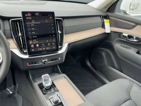 New 2026 Volvo XC90 B6 Plus w/ Protection Package image 27