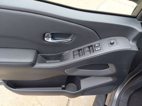 Used 2025 Nissan Frontier SV w/ SV Convenience Package image 27