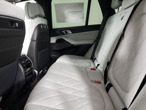New 2026 BMW X5 xDrive40i w/ Climate Comfort Package image 10