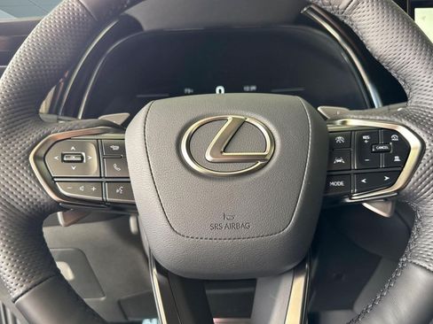 New 2026 Lexus TX 500h AWD image 10
