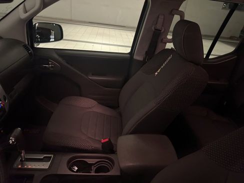 Used 2018 Nissan Frontier PRO-4X image 8