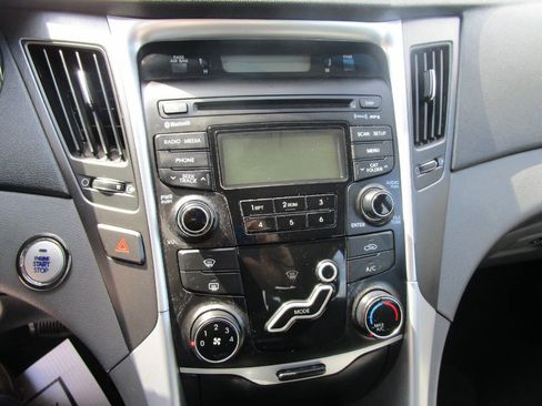 Used 2012 Hyundai Sonata SE image 12