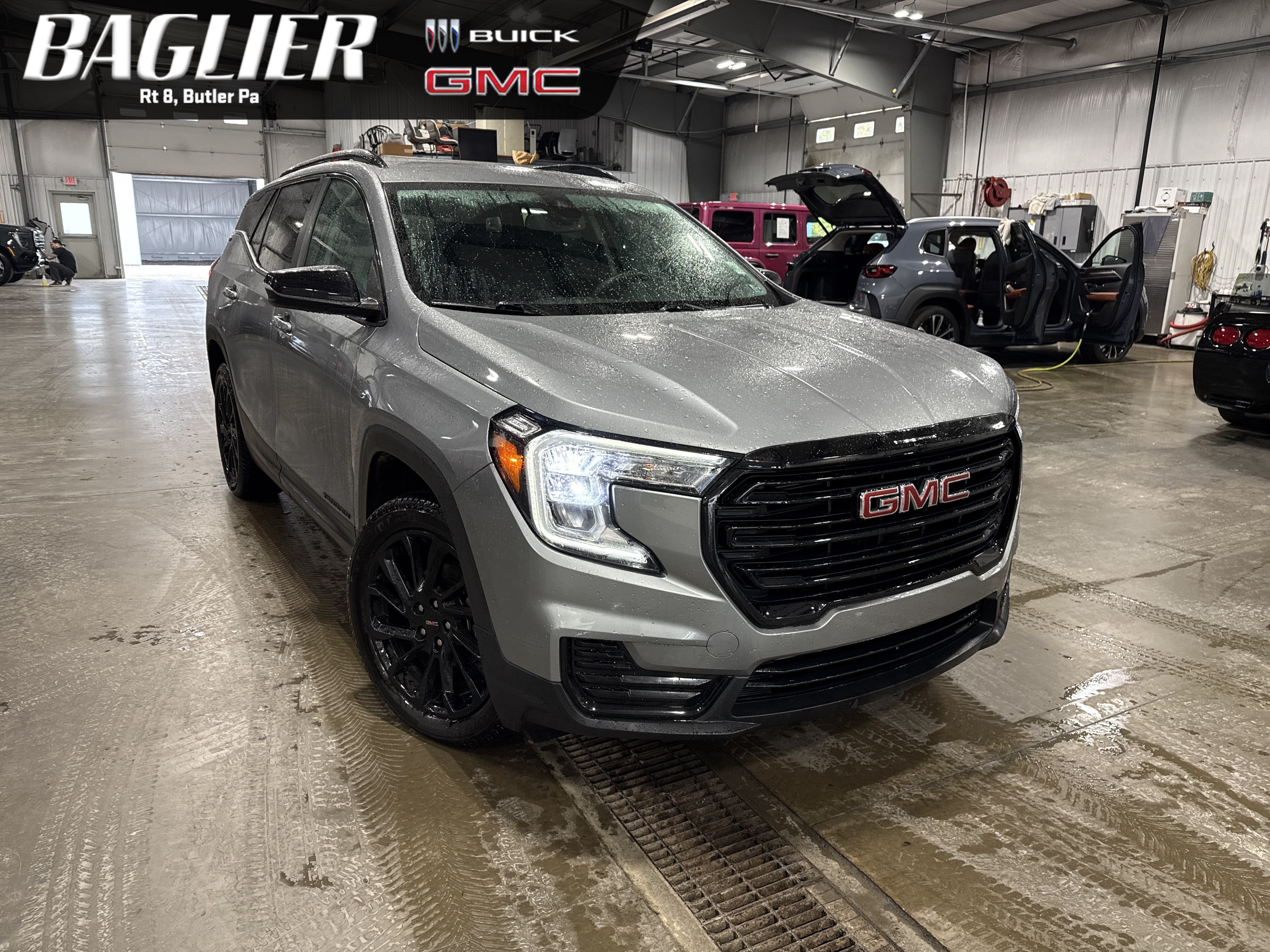 Used 2023 GMC Terrain SLE w/ Driver Convenience Package AWD/4WD image 1