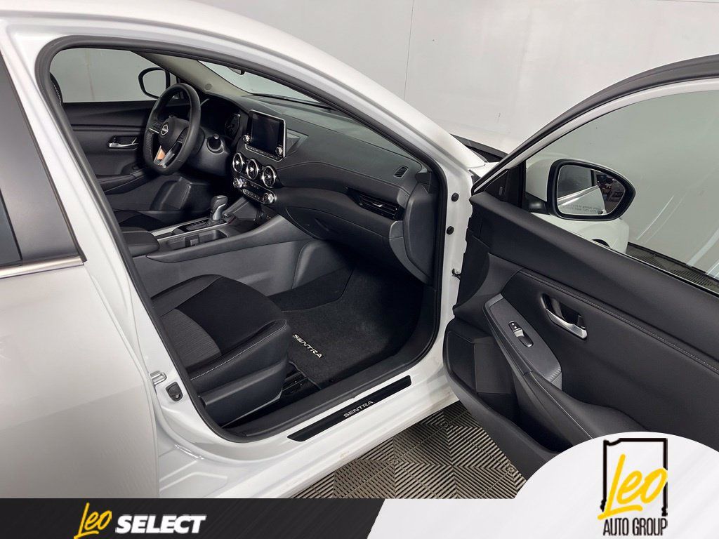 Used 2025 Nissan Sentra SV w/ All-Weather Package FWD image 13