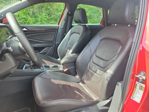 Used 2022 Volkswagen Jetta GLI Autobahn FWD image 14