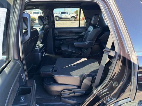 Used 2021 Ford Expedition Limited image 26