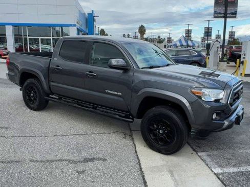 Used 2022 Toyota Tacoma SR5 image 2