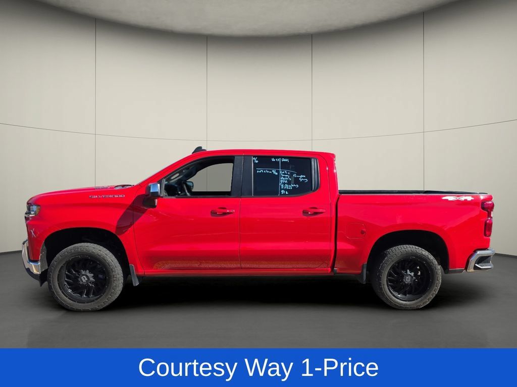 Used 2021 Chevrolet Silverado 1500 LT w/ Bed Protection Package AWD/4WD image 5