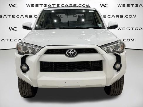 Used 2019 Toyota 4Runner SR5 AWD/4WD image 4