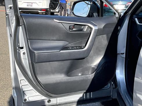 Certified 2025 Toyota RAV4 LE image 21