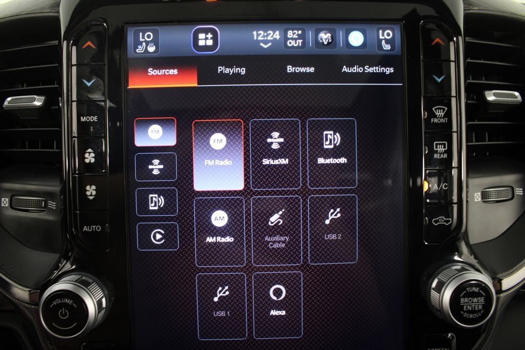 Used 2024 RAM 1500 Limited AWD/4WD image 6