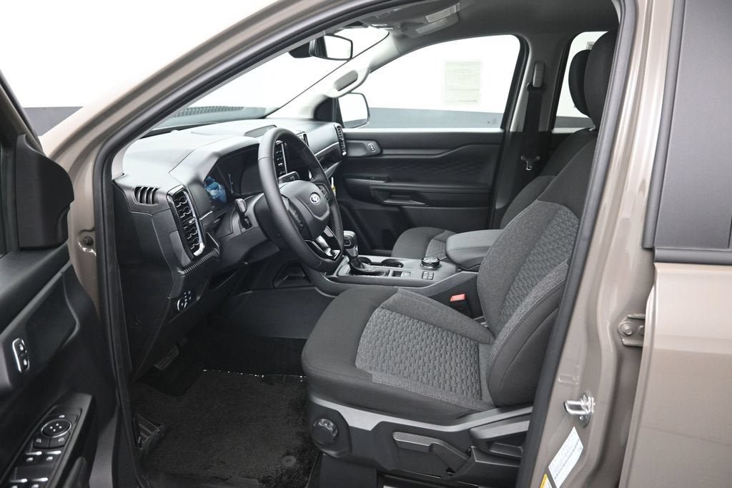 New 2026 Ford Ranger XLT w/ Black Appearance Package AWD/4WD image 9