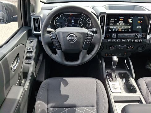New 2026 Nissan Frontier SV AWD/4WD image 8
