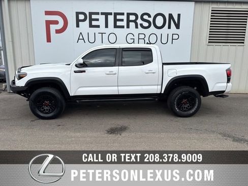 Used 2017 Toyota Tacoma TRD Pro AWD/4WD image 6