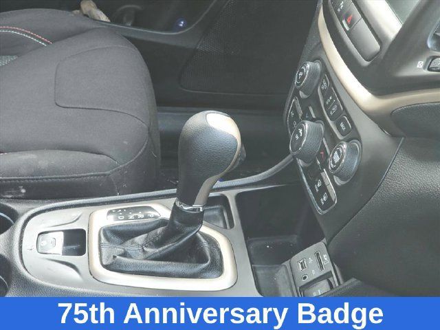 Used 2016 Jeep Cherokee 75th Anniversary FWD image 27