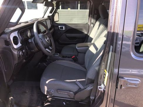 Used 2024 Jeep Wrangler Sport S image 10