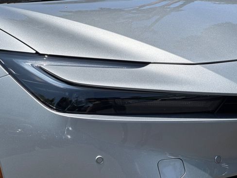 New 2026 Toyota Prius Plug-In Hybrid FWD image 32